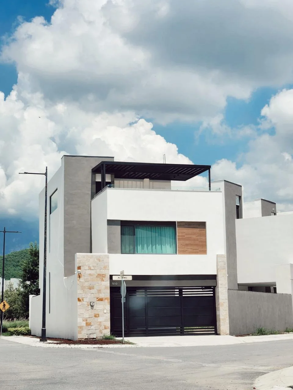 CASA EN RENTA EN ALINA RESIDENCIAL EN SANTIAGO, N.L.