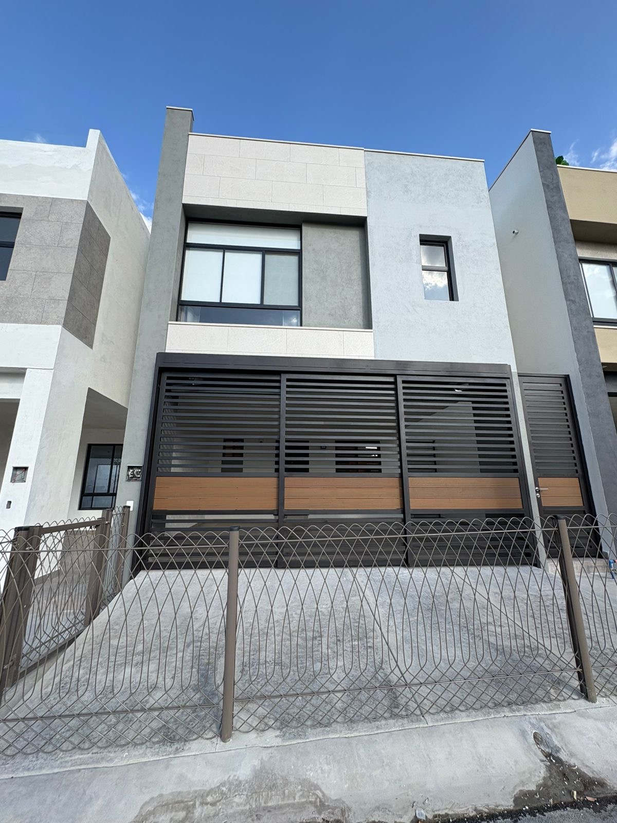 CASA EN VENTA CUMBRES VERANDA RESIDENCIAL