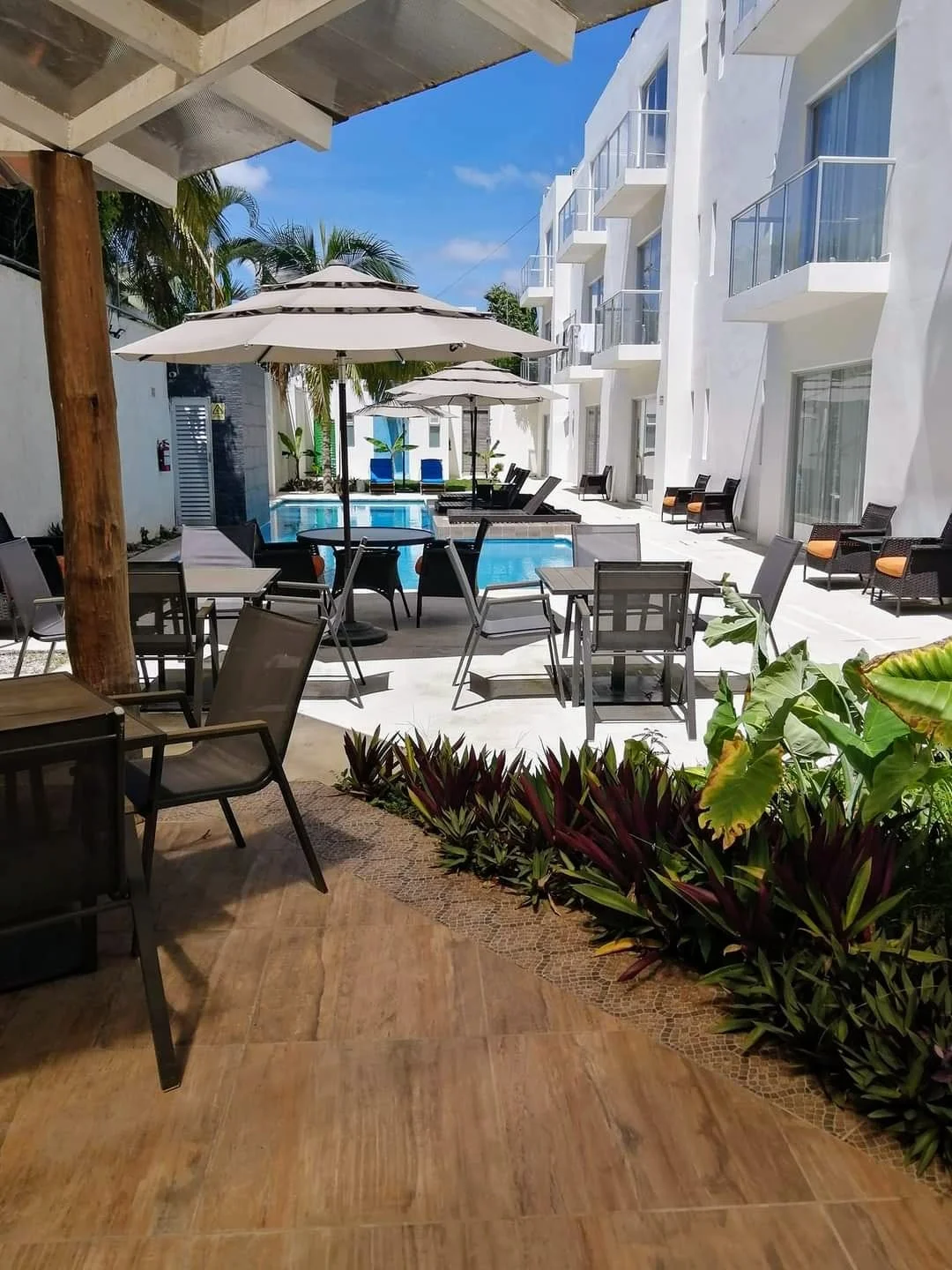 EDIFICIO  EN  VENTA  CON  30   ESTUDIOS   EN CANCUN