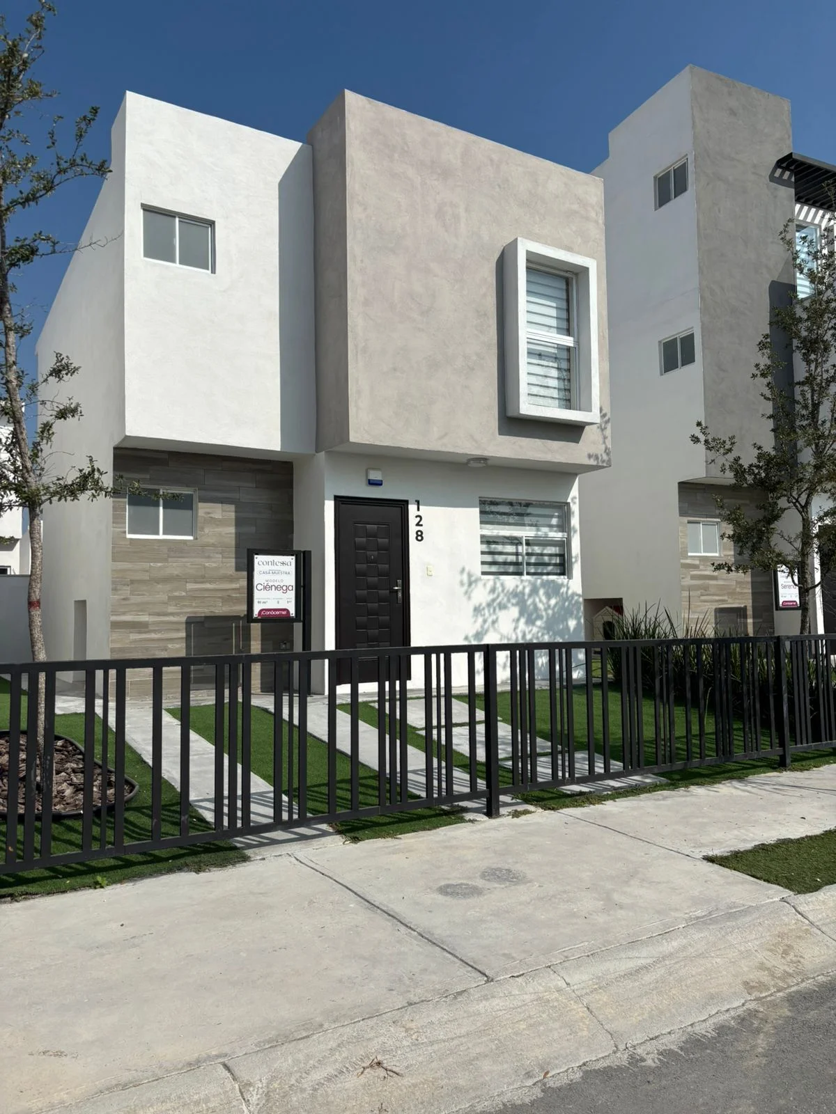 Casa en venta 2 plantas Valle Condesa Juarez, Nuevo Leon