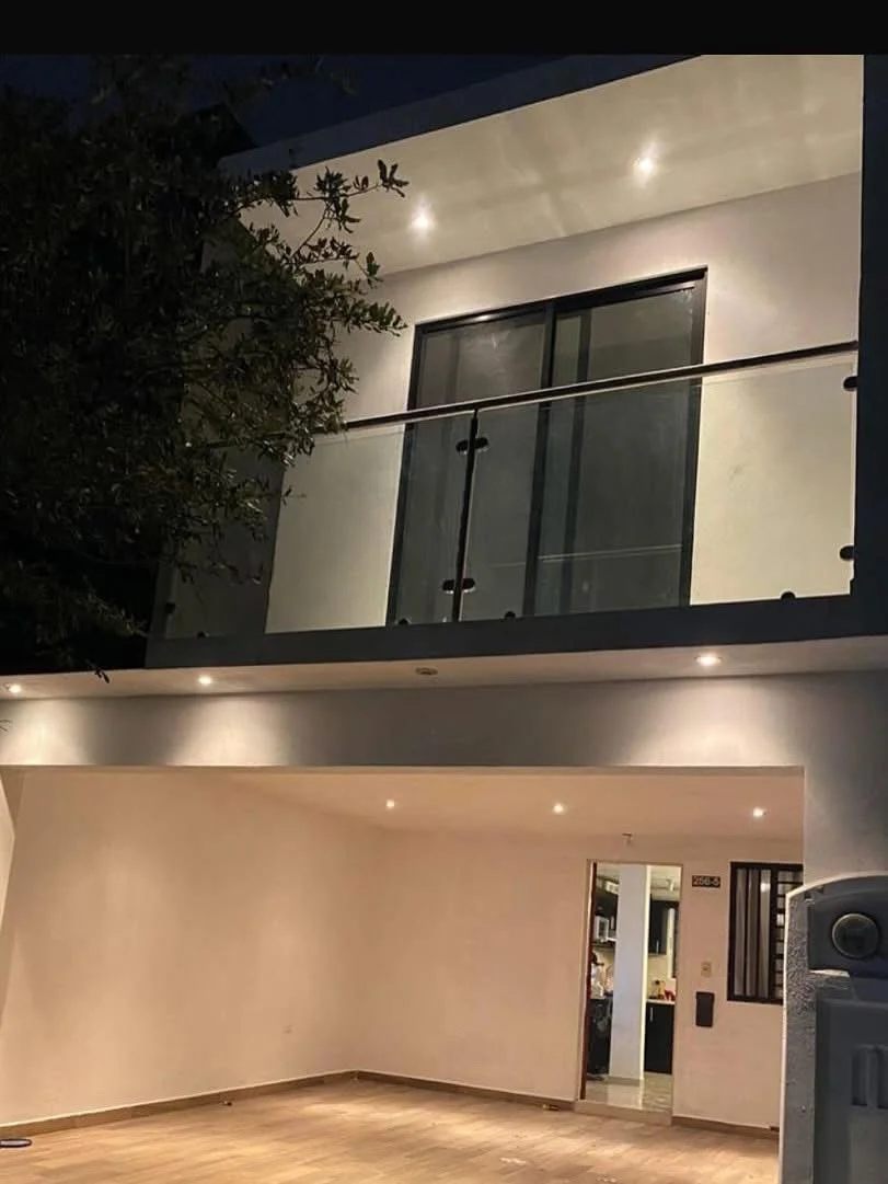 Hermosa Casa en Venta Mitras Bicentenario