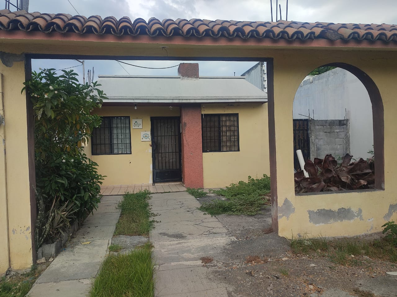 CASA EN VENTA EN COL SANTA MARIA EN GUADALUPE, N.L.
