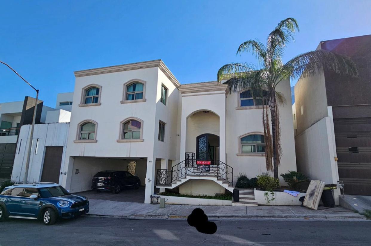 CASA EN VENTA EN CUMBRES ELITE 7o SECTOR EN MONTERREY, N.L.