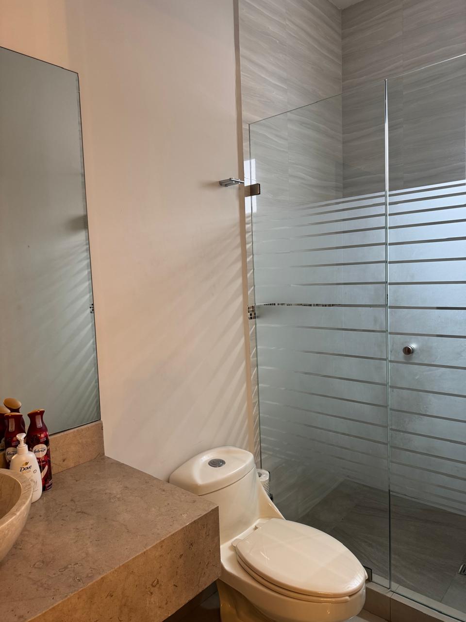CASA EN VENTA EN FRACC. AZULEJOS EN MONTERREY, N.L.